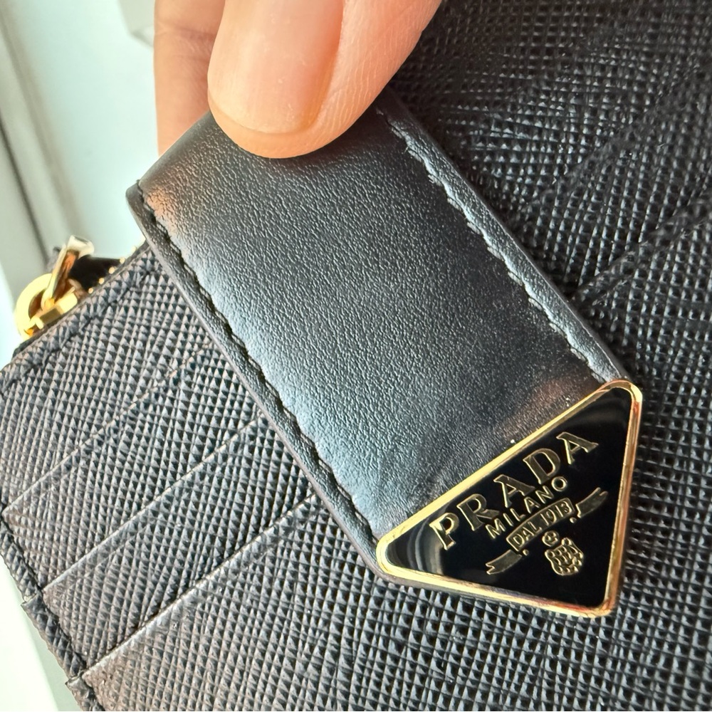 Prada Black Saffiano Leather Wallet - Picture 4 of 10